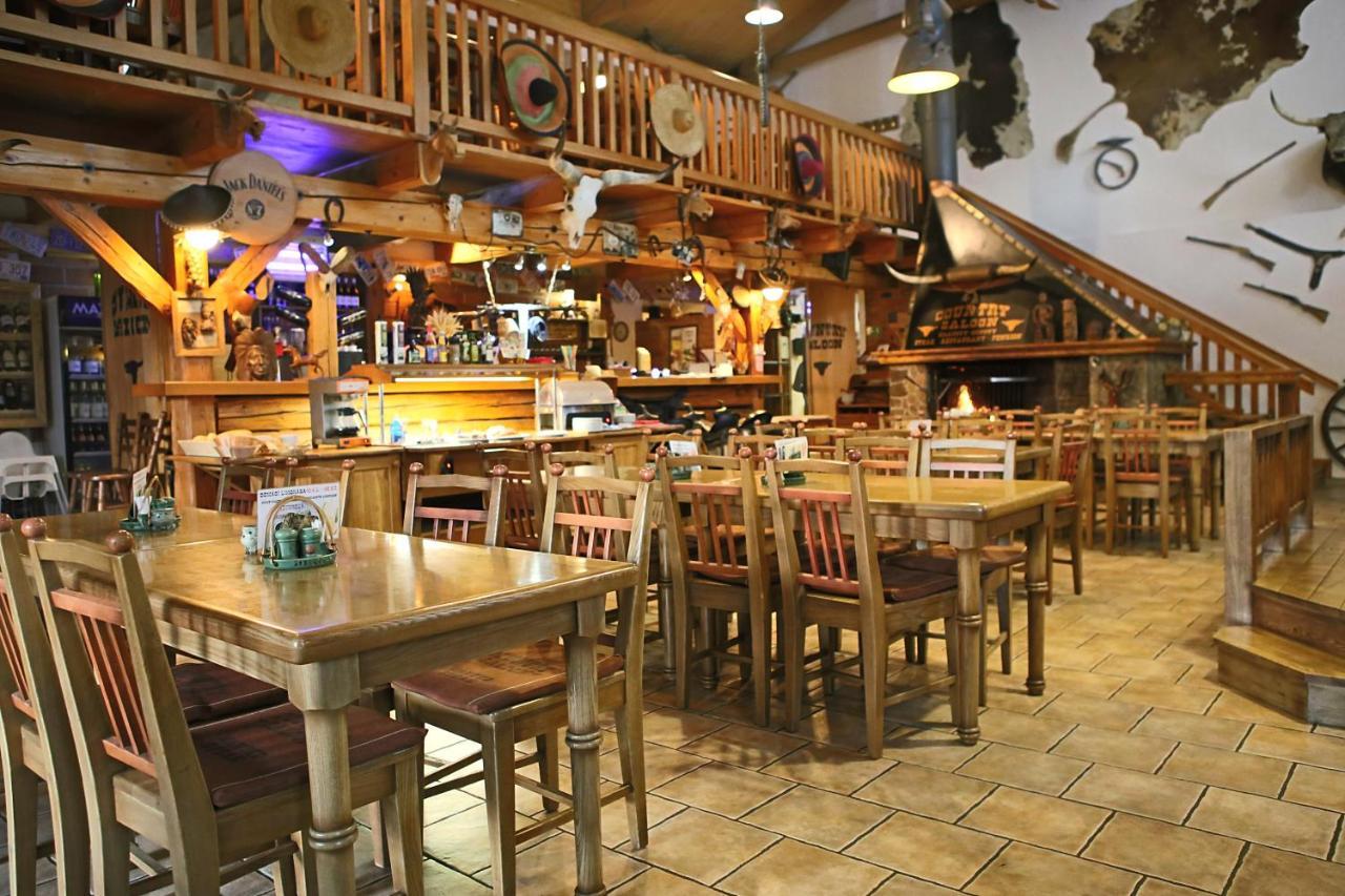Gasthof Steak Restaurant Country Saloon